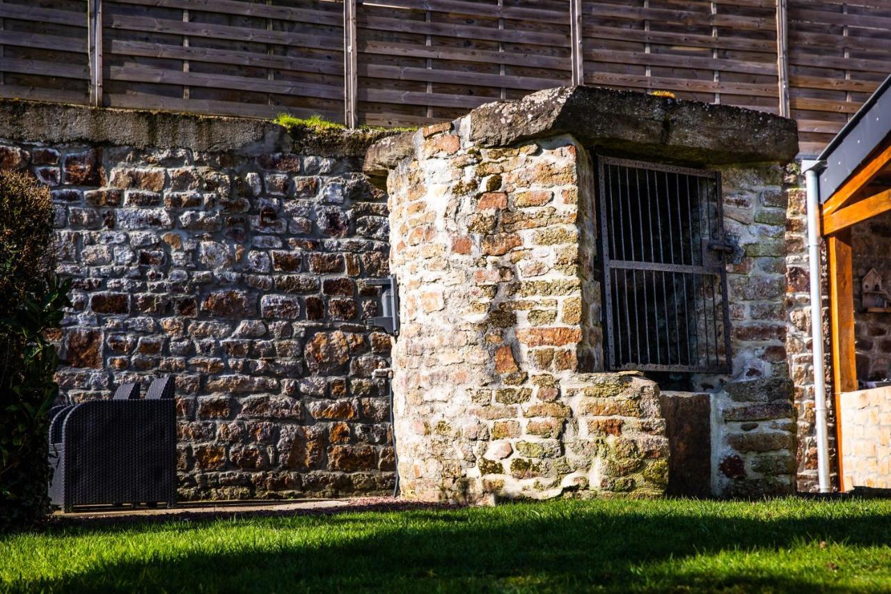 Bed and Breakfast La Minoterie Tessy-sur-Vire Exterior foto