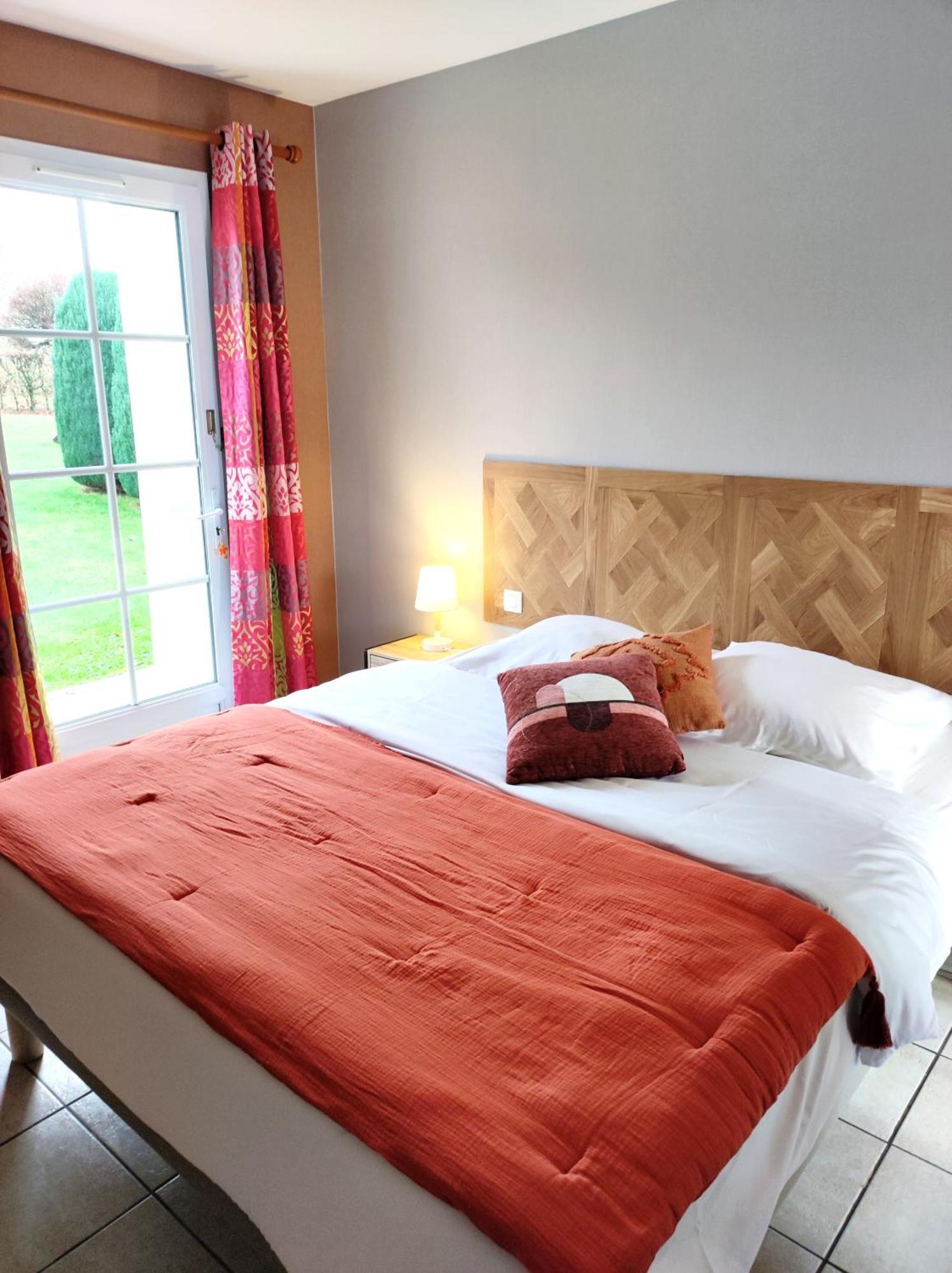 Bed and Breakfast La Minoterie Tessy-sur-Vire Habitación foto